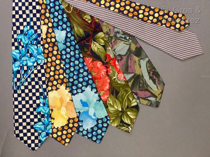 FERRO, KENZO, LASSANCE Lot de six cravates en twill soie imprimée.