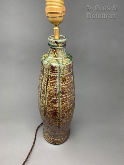 LA BORNE, attribué à Pied de lampe en céramique émaillé brune décor de coulures

H...