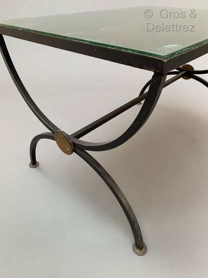 Travail français 1950 Table basse en métal peint en noir et doré

H : 52 / L : 80...