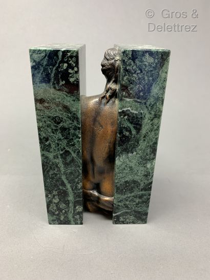 Sacha SOSNO (1937 – 2013) « Venus oblitérée »

Sculpture en marbre et bronze figurant...