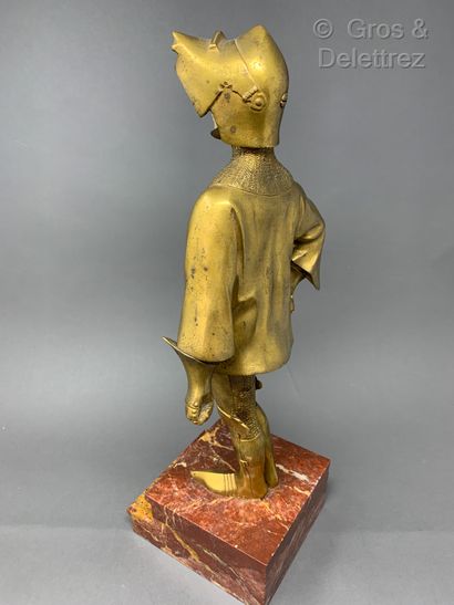 Louis SOSSON (actif c. 1905-1930) Sculpture chryséléphantine en bronze doré et ivoire...