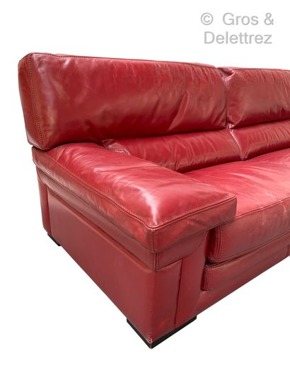 ROCHE & BOBOIS Canapé en cuir bordeaux

H : 66 / L : 210 / P : 90 cm