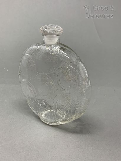 RENE LALIQUE (1860-1945) Bottle "Relief" for FORVIL in blown glass - moulded with...