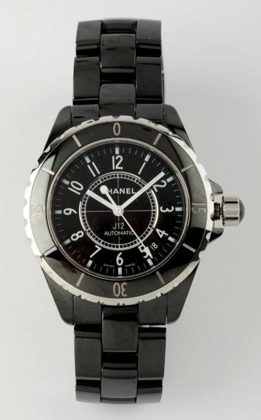 CHANEL «J12» Bracelet montre en acier et céramique noir, cadran noir à chiffres arabes,...