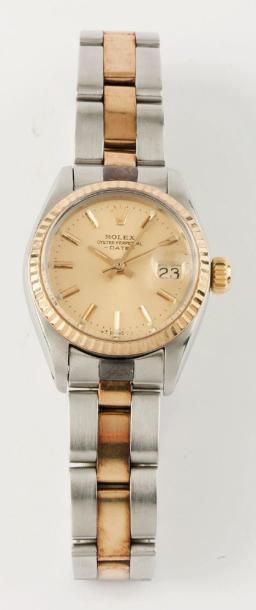 ROLEX Ref. 6917 «Oyster Perpetual Date» Bracelet montre de dame en or jaune et acier,...