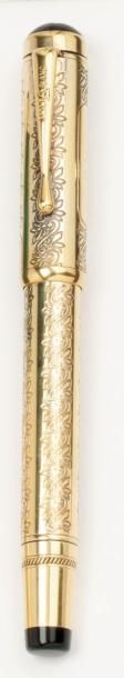 MONTBLANC «Louis XIV» Stylo plume à pompe de la collection «Patron of Art» en vermeil...