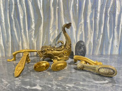 null (Study) Lot of decorative elements: door handles, knobs and a bathroom dolp...