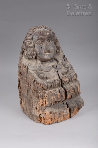 null (Saint-Denis)A monoxyle wood sculpture of a bust of a man with a wig.

18th...