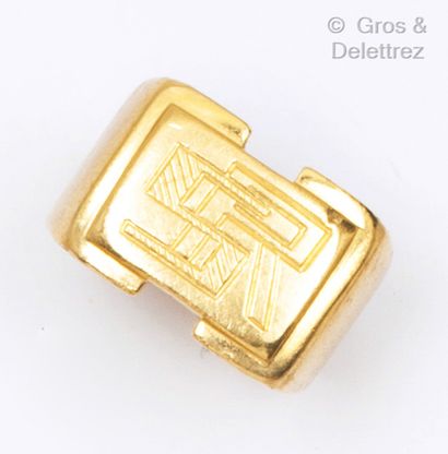 null 
Yellow gold "Chevalière" ring, engraved with initials. Finger size: 53. Gross...