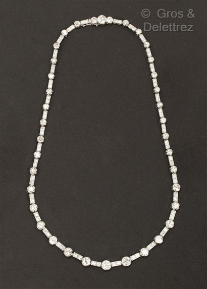Articulated necklace in rhodium-plated white...