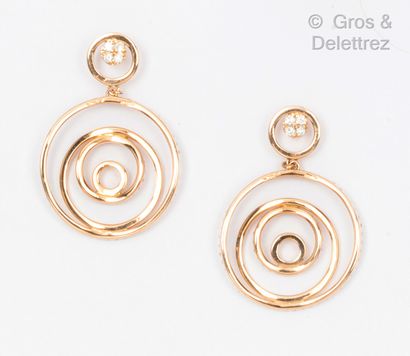 Pair of earrings in pink gold, composed of...