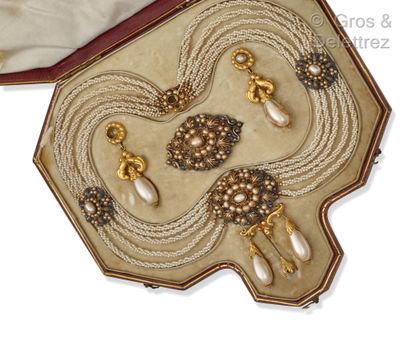Yellow gold and silver set, consisting of...