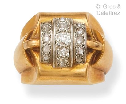 Yellow gold and platinum ring, with gadroons...