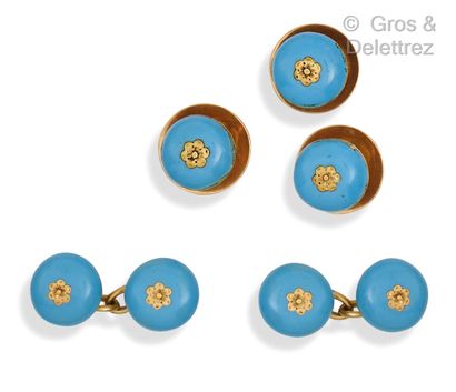 null Yellow gold tuxedo set consisting of three collar buttons and a pair of turquoise...