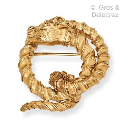 LALAOUNIS - Circular brooch in yellow gold...