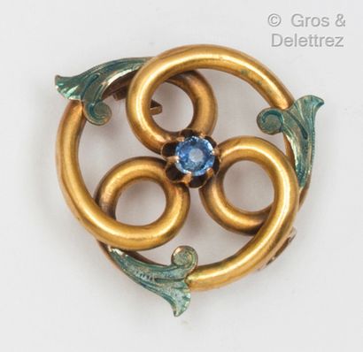 Yellow gold brooch, composed of a interlace...