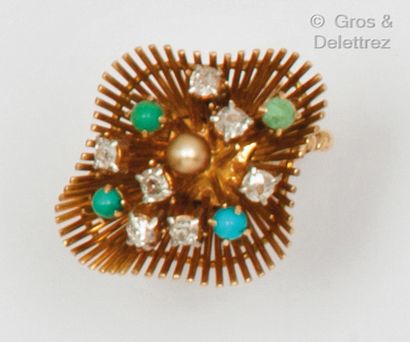 null Yellow gold "Flower" ring, composed of moving gold wires punctuated with turquoise...
