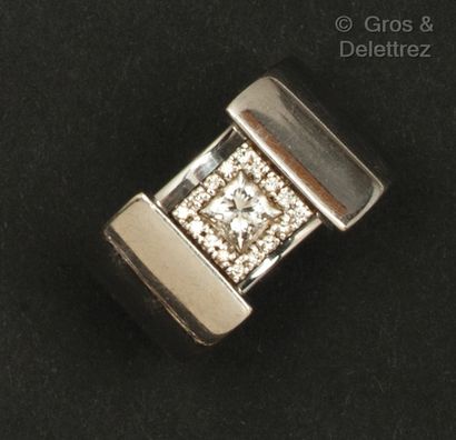 null White gold "Jonc" ring, set with a square brilliant-cut diamond in a circle...