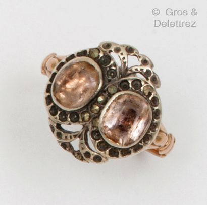 null Yellow gold and silver ring, set with two stones on a pearl. Finger size : 54....