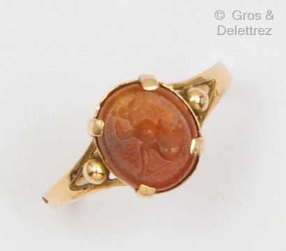 Yellow gold ring, set with an intaglio engraved...