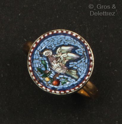 Yellow gold ring, decorated with a micro-mosaic...