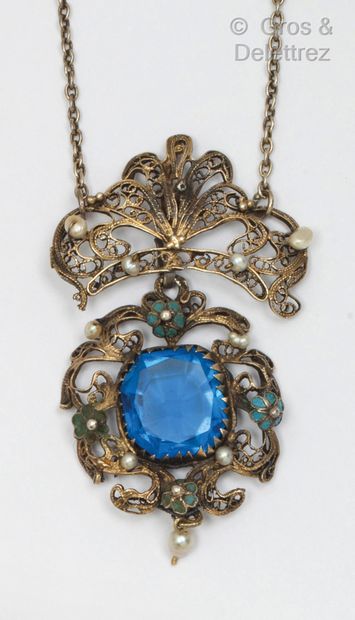 Pendant necklace in filigree vermeil, decorated...