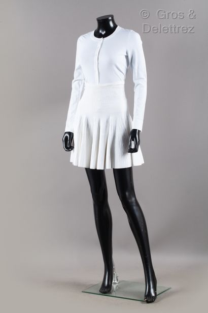 ALAÏA White knit outfit, consisting of a cardigan, round neckline, single breasted,...