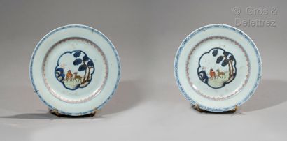 null Chine, Compagnie des Indes, XVIIIe siècle

Paire d’assiettes en porcelaine dite...