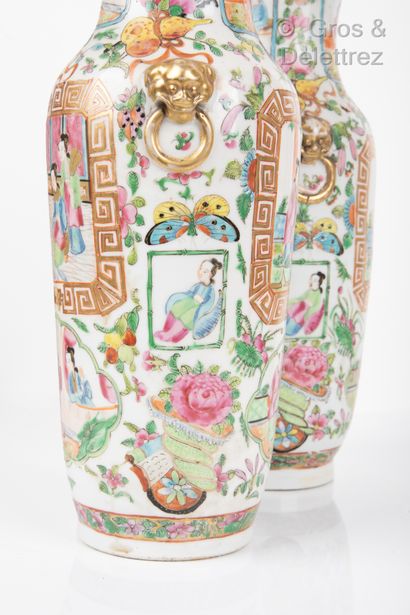 null Chine, fin XIXe siècle

Paire de vases en porcelaine de Canton, à décor de médaillons...