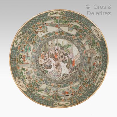 null Chine, fin XIXe siècle

Bol à punch en porcelaine de Canton, à décor en médaillons...