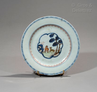 null Chine, Compagnie des Indes, XVIIIe siècle

Paire d’assiettes en porcelaine dite...