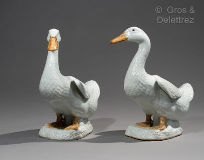 null Chine, début XXe siècle

Paire de canards en porcelaine, en porcelaine émaillée...