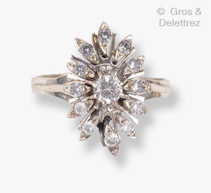 null Flower" ring in white gold, set with white stones. Finger size: 50. Gross weight:...