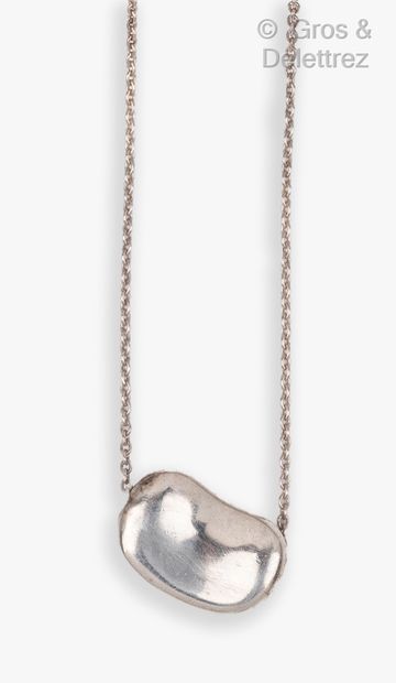 null Elsa PERETTI for TIFFANY & CO - "Bean - Silver pendant with a concave shape....