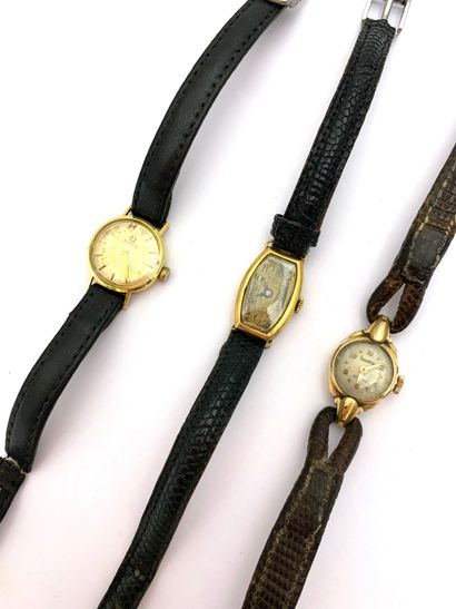 null Lot de trois montres de poignet de dame en or jaune, mouvement mécanique, bracelet...