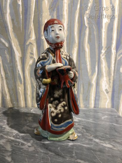 Japon. Sculpture en porcelaine émaillé polychrome...