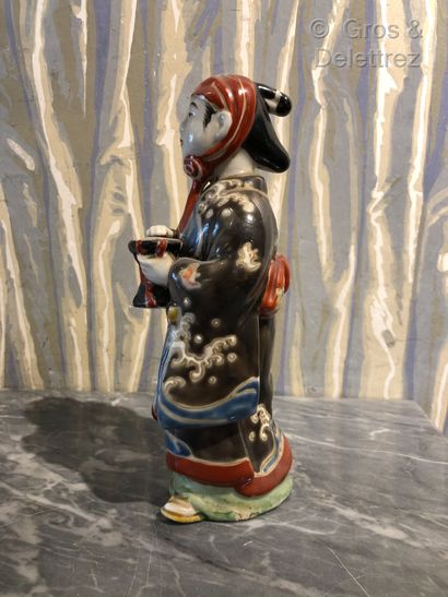 null Japon. Sculpture en porcelaine émaillé polychrome de style en ko-kutani figurant...