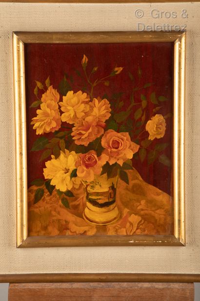 F.M CASTELNAU 
Vase de fleurs 
Laque. 
Signée...