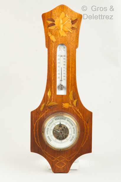 null MAJORELLE Brothers

Wooden barometer of vilonné form with inlaid decoration...