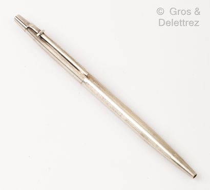 CARAN D’ACHE pour PATEK PHILIPPE Ballpoint pen in silver striated.