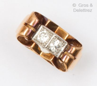 null Yellow gold "Nœud" ring, set with two old cut diamonds. Circa 1940. Finger size...
