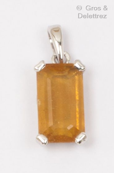 White gold pendant with a rectangular yellow...