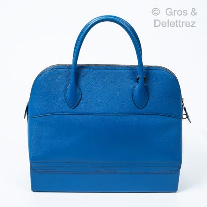 HERMÈS Paris made in France Year 2009

Macpherson" bag 34 cm in blue jean Epsom calfskin,...