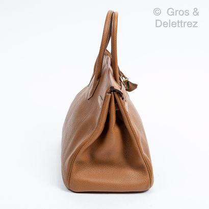 HERMÈS Paris made in France Year 2005

Birkin" bag 35 cm in camel Togo calfskin with...
