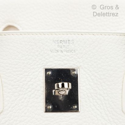HERMÈS Paris made in France Year 2007

Birkin" bag 40 cm in white Clémence taurillon,...