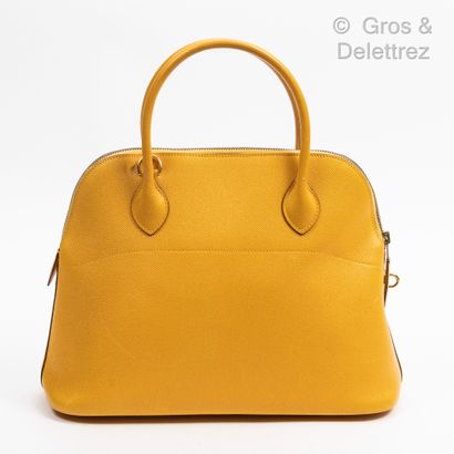 HERMÈS Paris made in France Year 1994 
Bolide" bag 31 cm in chick yellow Epsom calfskin,...