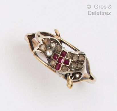 null Yellow gold and silver ring with a banner of calibrated rubies and rose-cut...