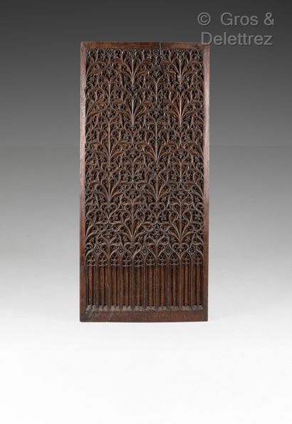 null Large monoxyle panel, walnut door element carved with fillings, speckles and...