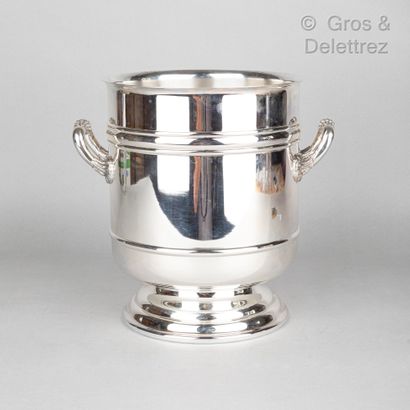 CHRISTOFLE Silver plated champagne bucket on pedestal.