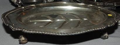 null 
LOT of silver plated metal:

- ROTI PLAT bordered by a gadroon moulding and...